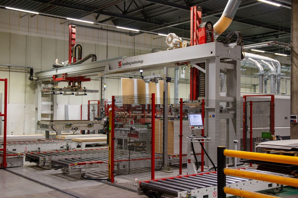 Manufacturing facility machinery